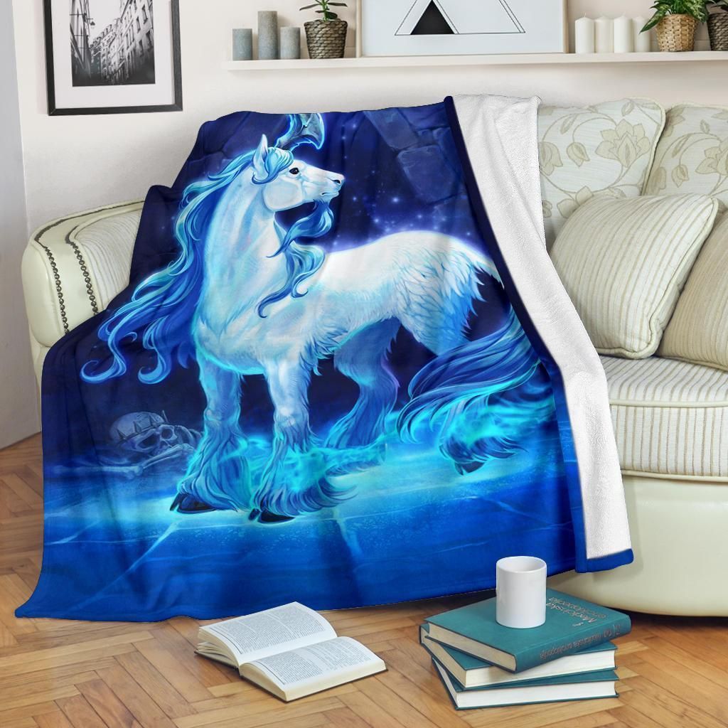 LEGENDARY UNICORN FLEECE BLANKET GIFT FOR FAN LEGENDARY UNICORN FLEECE BLANKET GIFT FOR FAN