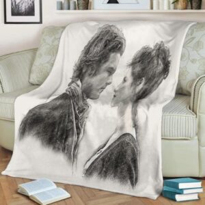 OUTLANDER JAMIE CLAIRE FLEECE BLANKET GIFT FOR FAN