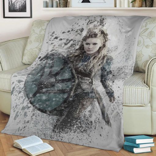 LAGERTHA VIKINGS FLEECE BLANKET GIFT FOR FAN LAGERTHA VIKINGS FLEECE BLANKET GIFT FOR FAN