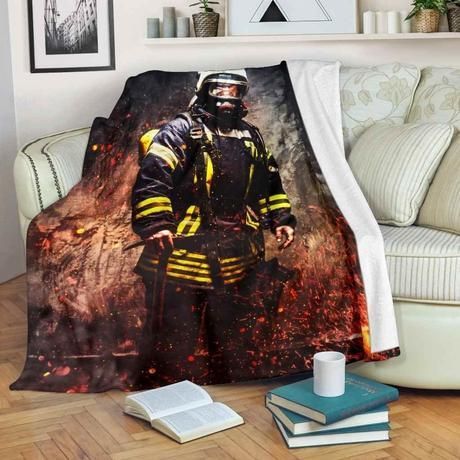 FIREMAN AXE FLEECE BLANKET GIFT FOR FAN FIREMAN AXE FLEECE BLANKET GIFT FOR FAN