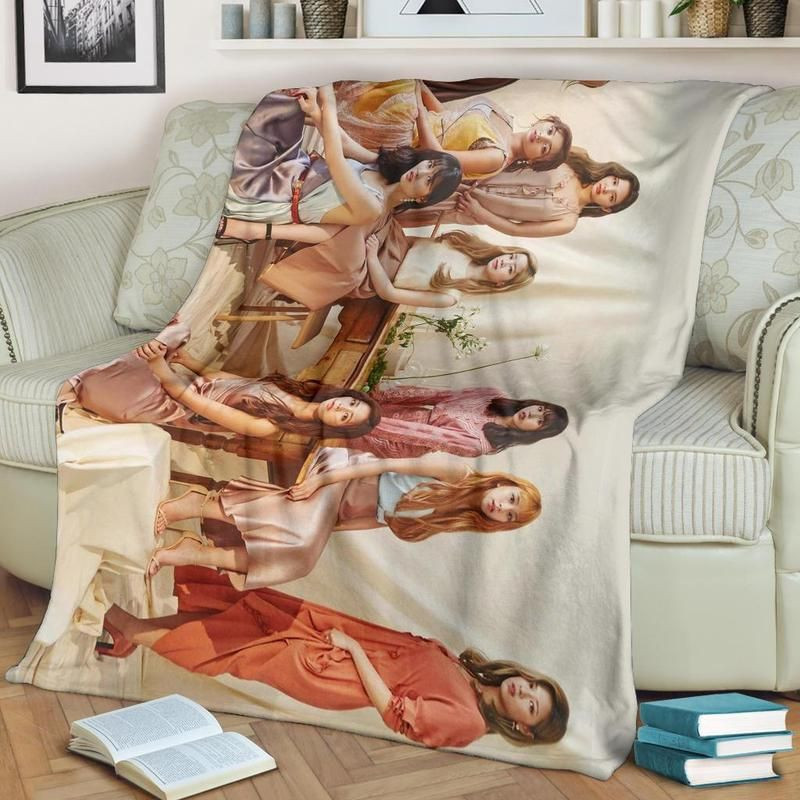 TWICE FLEECE BLANKET GIFT FOR FAN TWICE FLEECE BLANKET GIFT FOR FAN