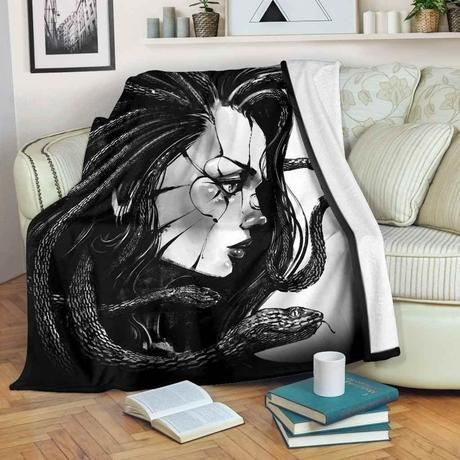 MEDUSA PREMIUM FLEECE BLANKET GIFT FOR FAN MEDUSA PREMIUM FLEECE BLANKET GIFT FOR FAN