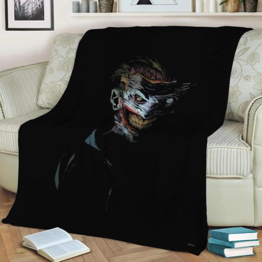 THE JOKER BY GREG CAPULLO DC FLEECE BLANKET GIFT FOR FAN THE JOKER BY GREG CAPULLO DC FLEECE BLANKET GIFT FOR FAN