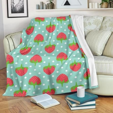 STRAWBERRY BEST SELLER FLEECE BLANKET GIFT FOR FAN STRAWBERRY BEST SELLER FLEECE BLANKET GIFT FOR FAN
