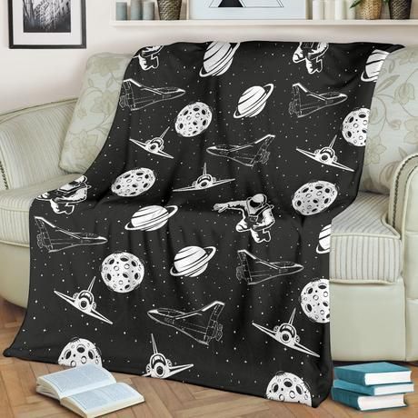 BLACK AND WHITE SPACE ASTRONAUTS BEST SELLER FLEECE BLANKET GIFT FOR FAN BLACK AND WHITE SPACE ASTRONAUTS BEST SELLER FLEECE BLANKET GIFT FOR FAN