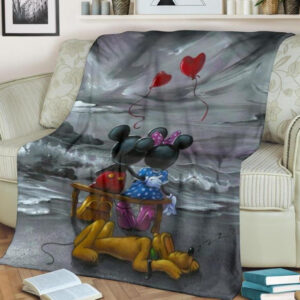 MICKEY AND MINNIE IN LOVE HEART BALLOON DISNEY BEST SELLER FLEECE BLANKET GIFT FOR FAN