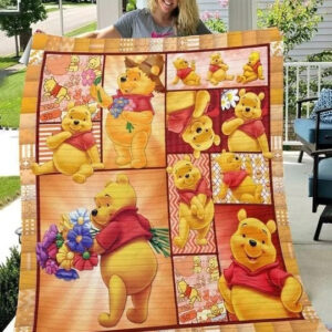 Disney Winnie The Pooh Bringing Flower Christmas Gift