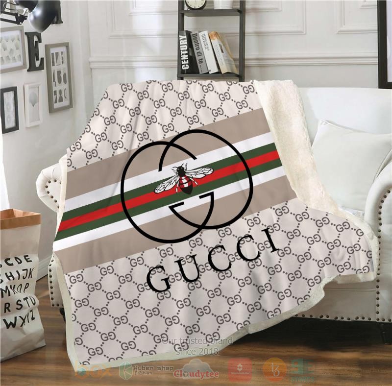 Gucci Bee Brand White Pattern Blanket Gucci Bee Brand White Pattern Blanket