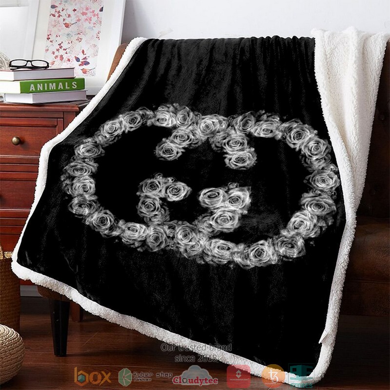 Gucci Silver Roses Logo Black Fleece Blanket Gucci Silver Roses Logo Black Fleece Blanket