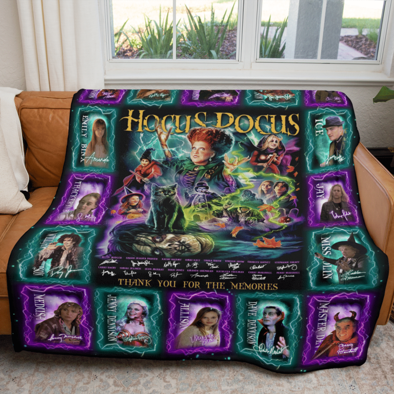 Hocus-Pocus-Characters-Thank-You-For-The-Memories-Fleece-Blanket-2
