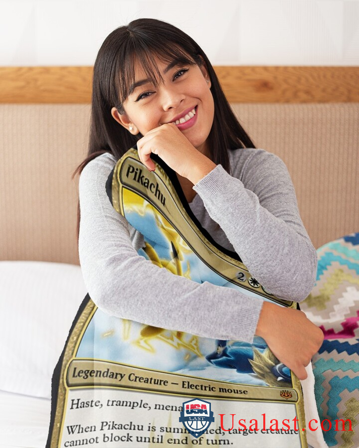 Pokemon-Pikachu-Electric-Mouse-Blanket-2