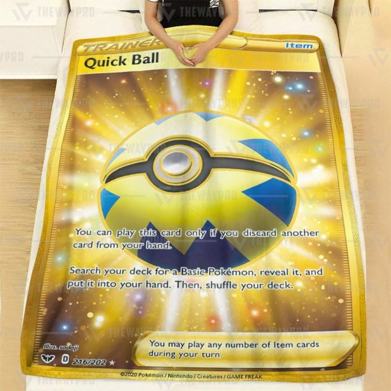 Pokemon-Quick-Ball-Trainer-Blanket-1