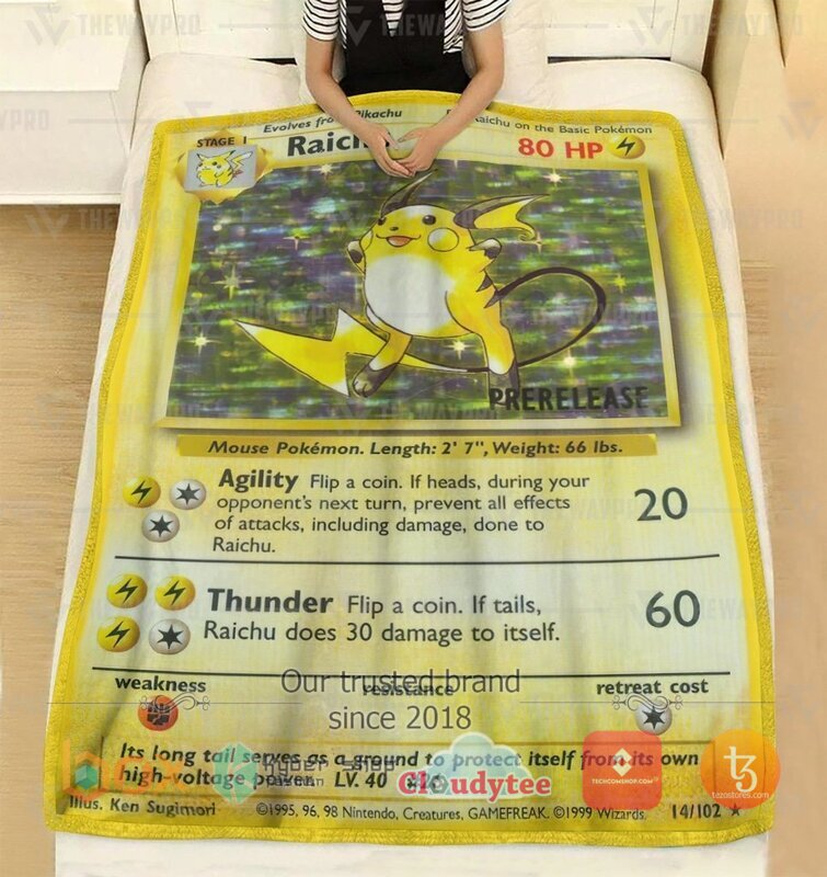 Pokemon-Raichu-Card-Blanket-1