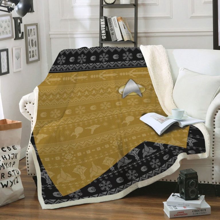 Star-Trek-The-Next-Generation-1987-Yellow-Blanket-Limited-Edition-4