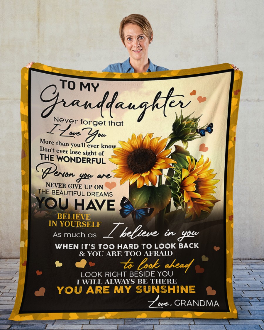 To-My-Granddaughter-Never-Forget-That-I-Love-You-Sunflower-Blanket-1